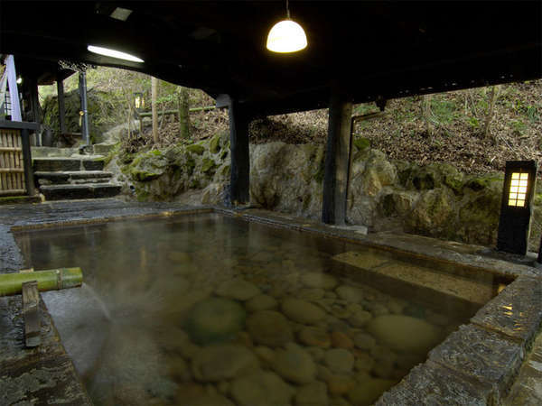 Open-air bath